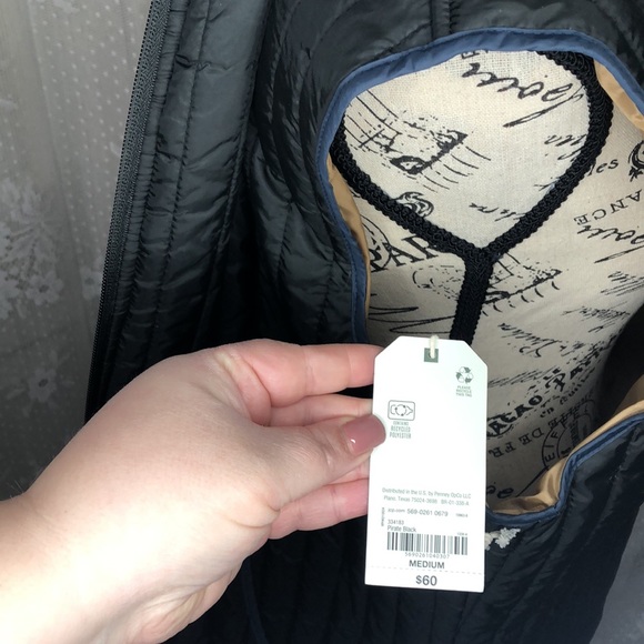 Mutual Weave Men's Quilted Vest Pirate Black Zip Front Navy Trim  -Size M - NWT - Picture 9 of 9